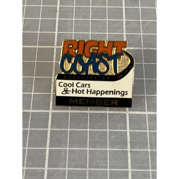 Vintage Right Coast Car / Street Rod Club Charter Member Enamel Lapel Pin - Picture 1 of 4
